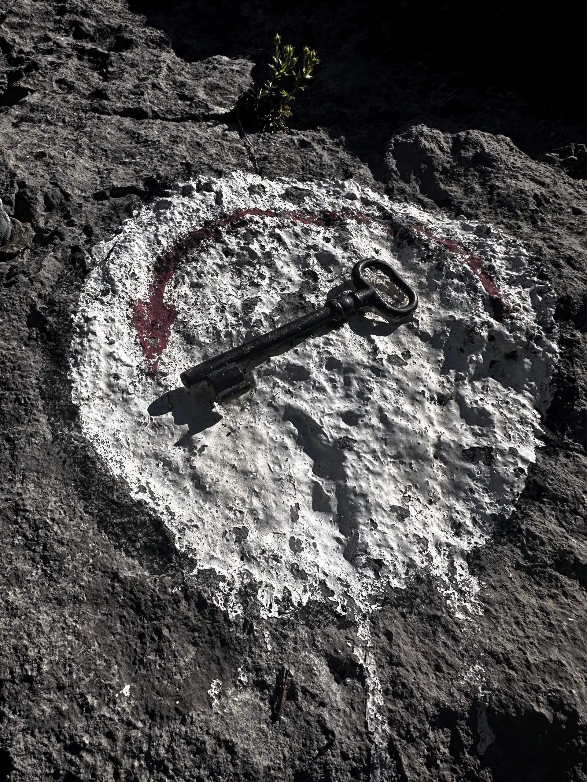 Die Schlüsselstelle C, gleich am Anfang vom Steig war unübersehbar markiert | © Dierk Bauer